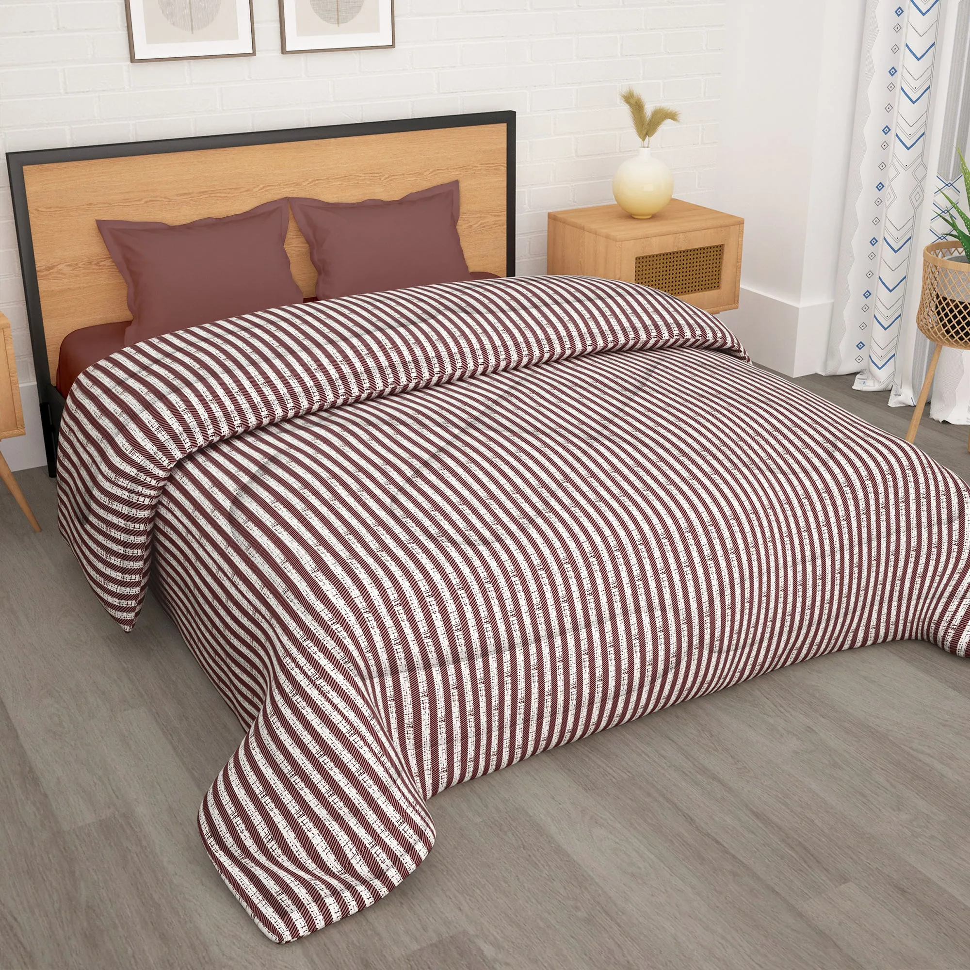 180 GSM Maroon Stripes Microfiber Fusion Reversible Double / Single Comforter