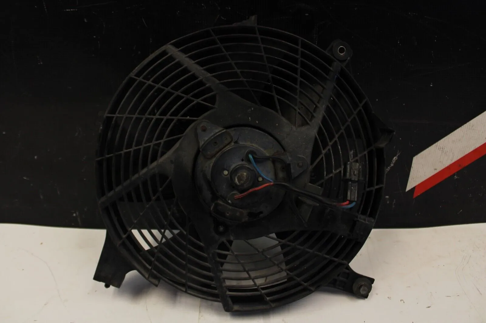 2003-2006 Mitsubishi Lancer Evolution Evo 8 & 9 AC FAN ASSEMBLY