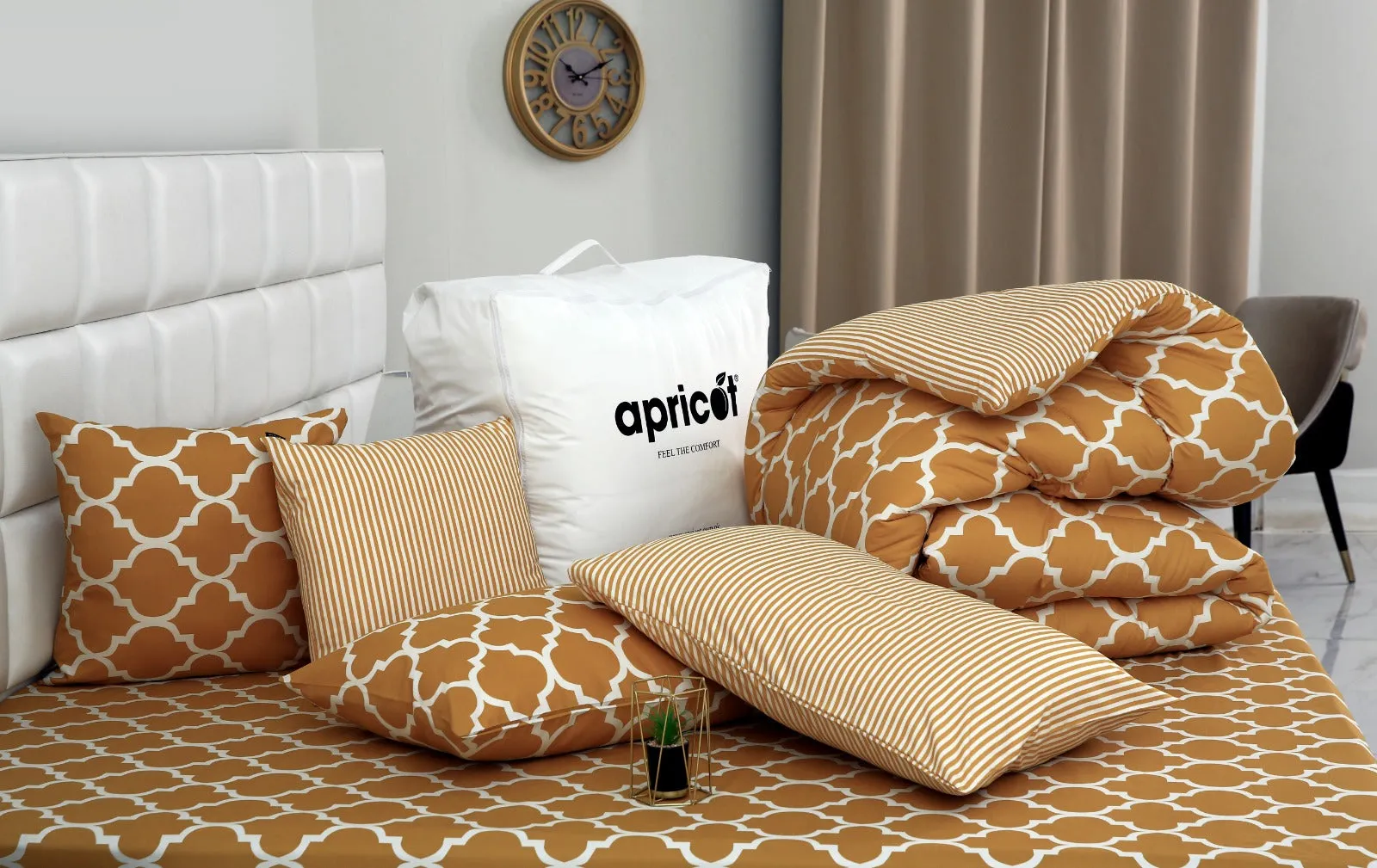 8 PCs Winter Comforter Set-Mustard Geometric