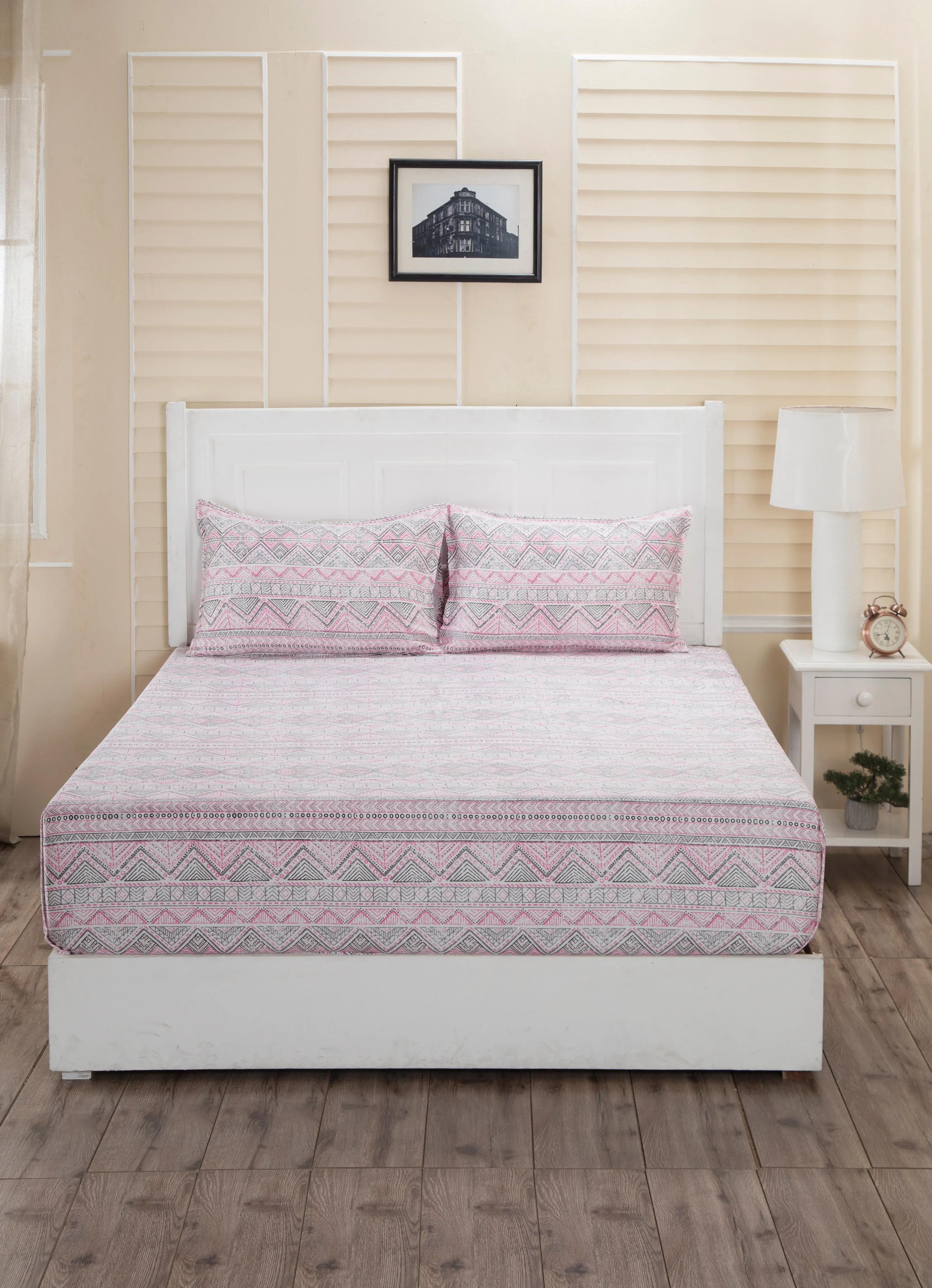 Donatella Austin Printed 200 TC 100% Cotton Pink Bed Sheet