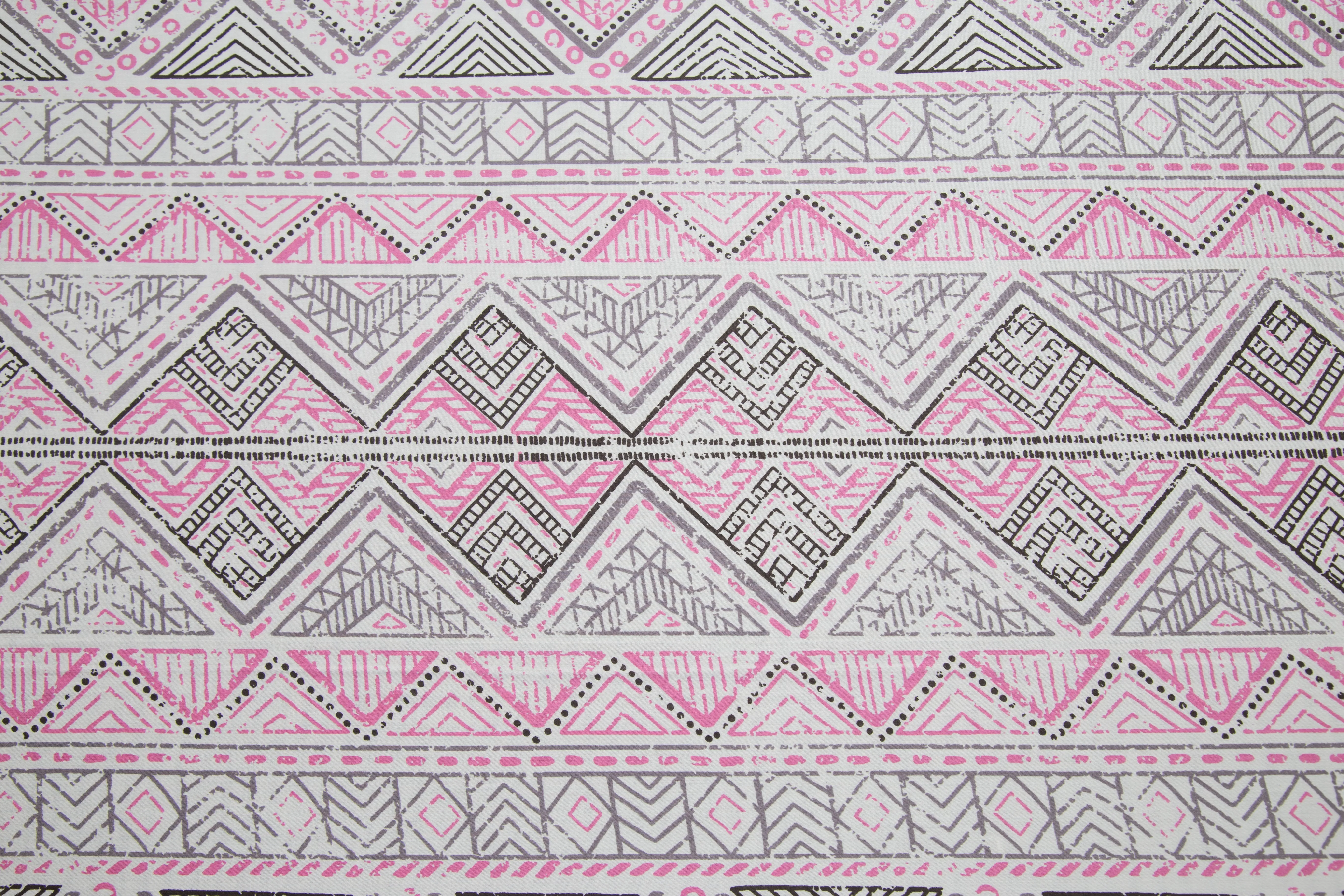 Donatella Austin Printed 200 TC 100% Cotton Pink Bed Sheet