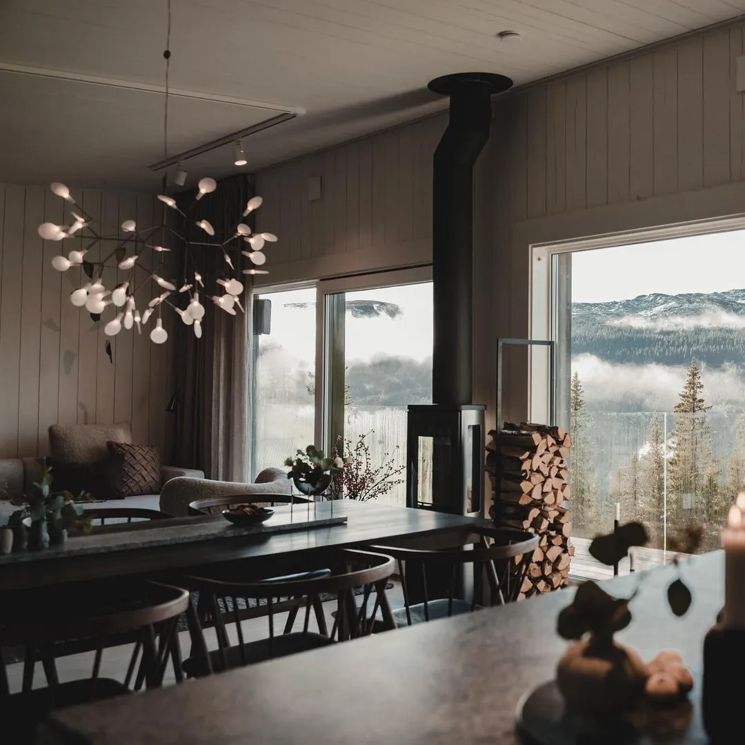 Heracleum Black Chandeliers