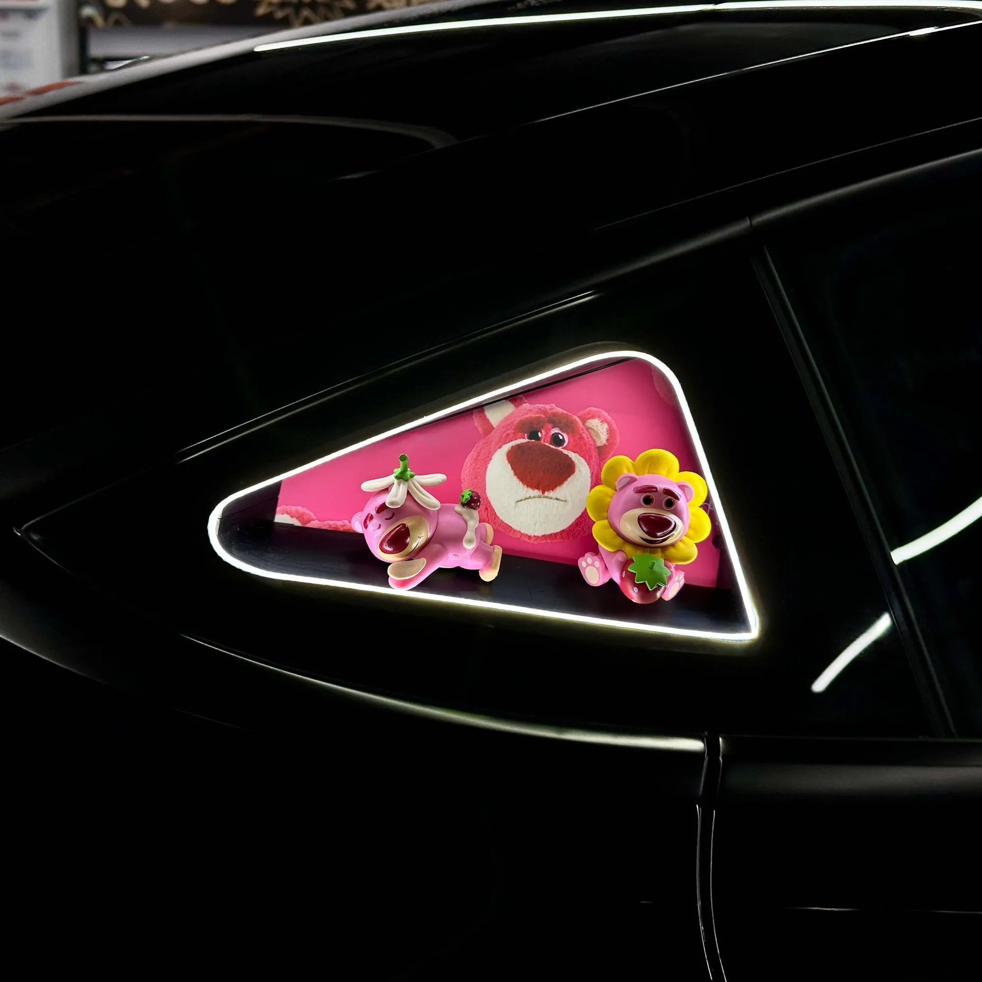 Triangle Window Ambient Light For Tesla Model 3/Y【Lotso Bear】