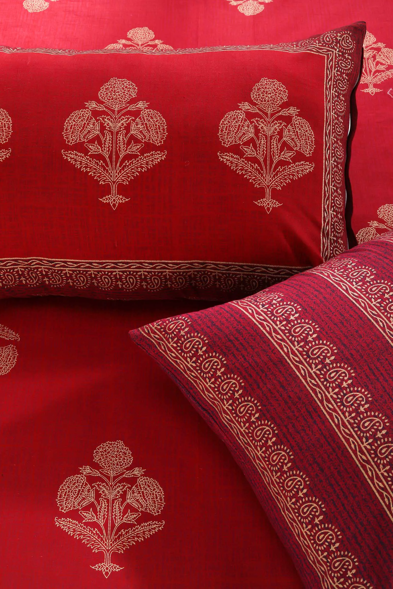 Utsav Flower Bootah Cotton Bedsheet