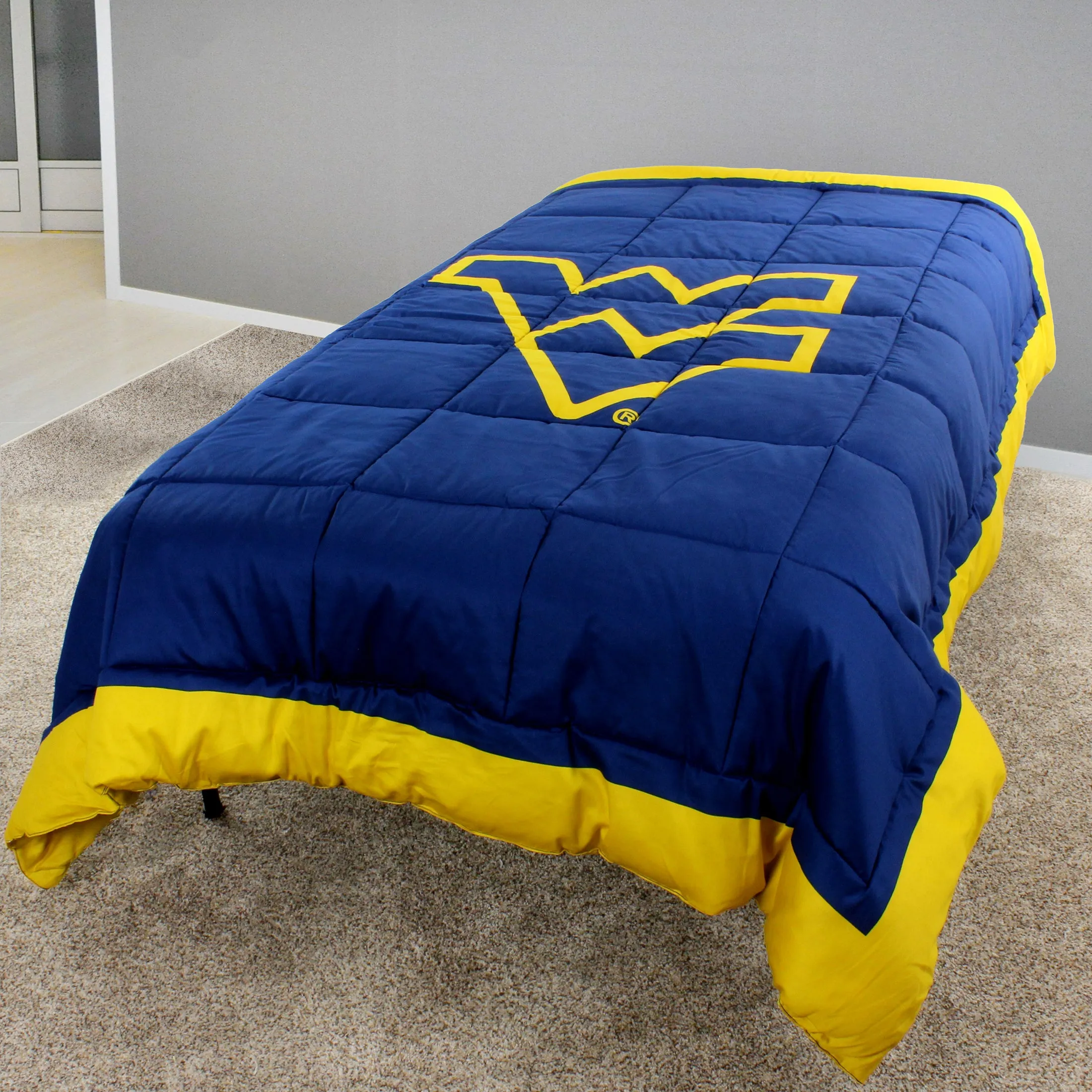 West Virginia Mountaineers 2 Sided Big Logo Big Logo - Light Comforter - Full